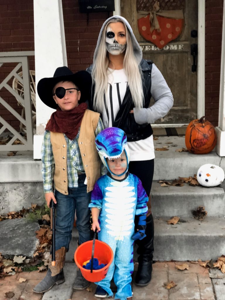Melted Face Skeleton Makeup DIY costume for Mom