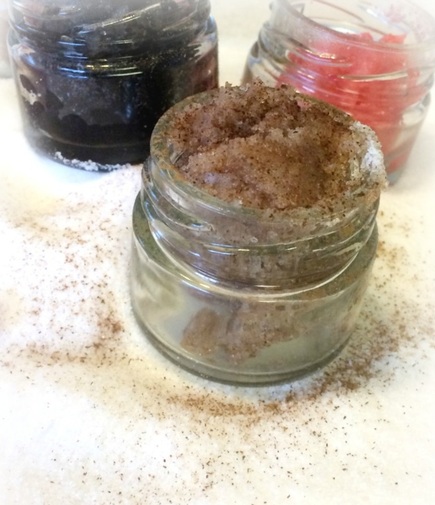 Homemade DIY Sugar Lip Scrub